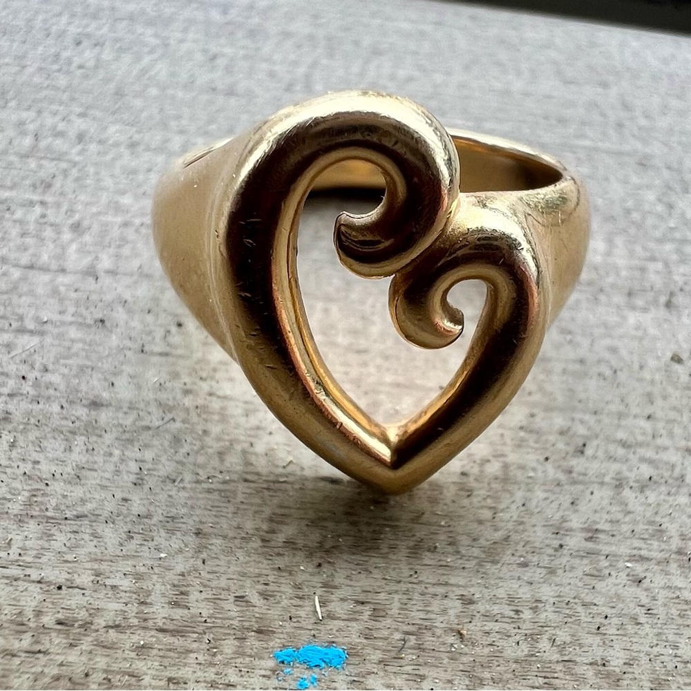 Large Mothers Love ring James Avery 14k gold size 10.  Retired!
